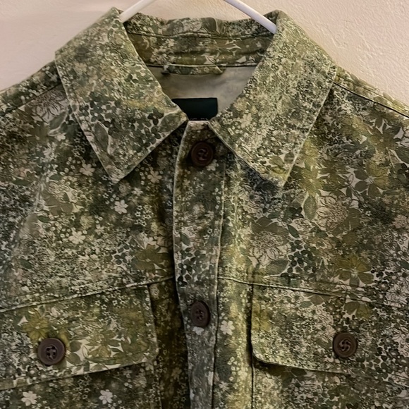 Beautiful Cropped Canvas Shacket! - Picture 2 of 4